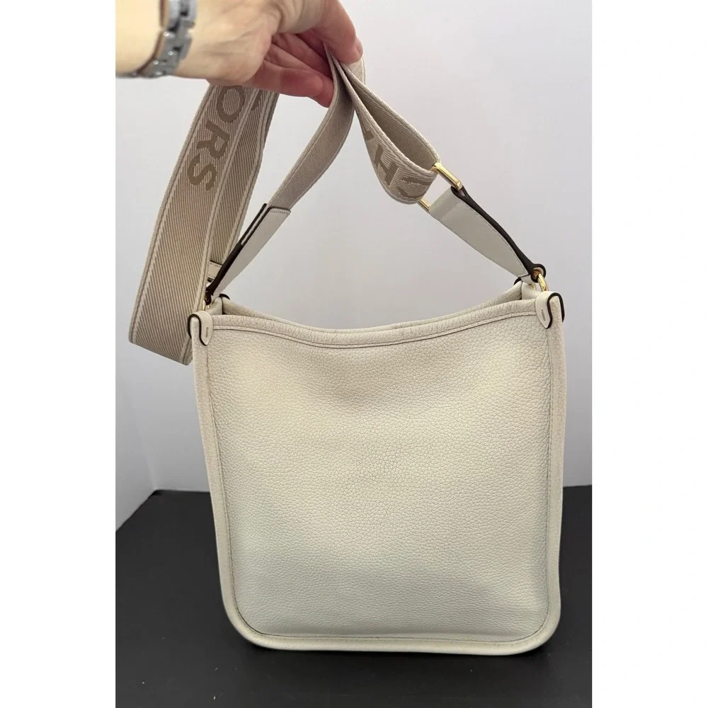 Michael Kors Luisa Messenger Bag White Pebbled Leather Gold Summer Sleek - Picture 2 of 16